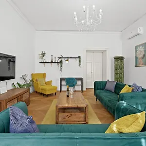 Augier - Elegant & Spacious - Centre Apartment Pula